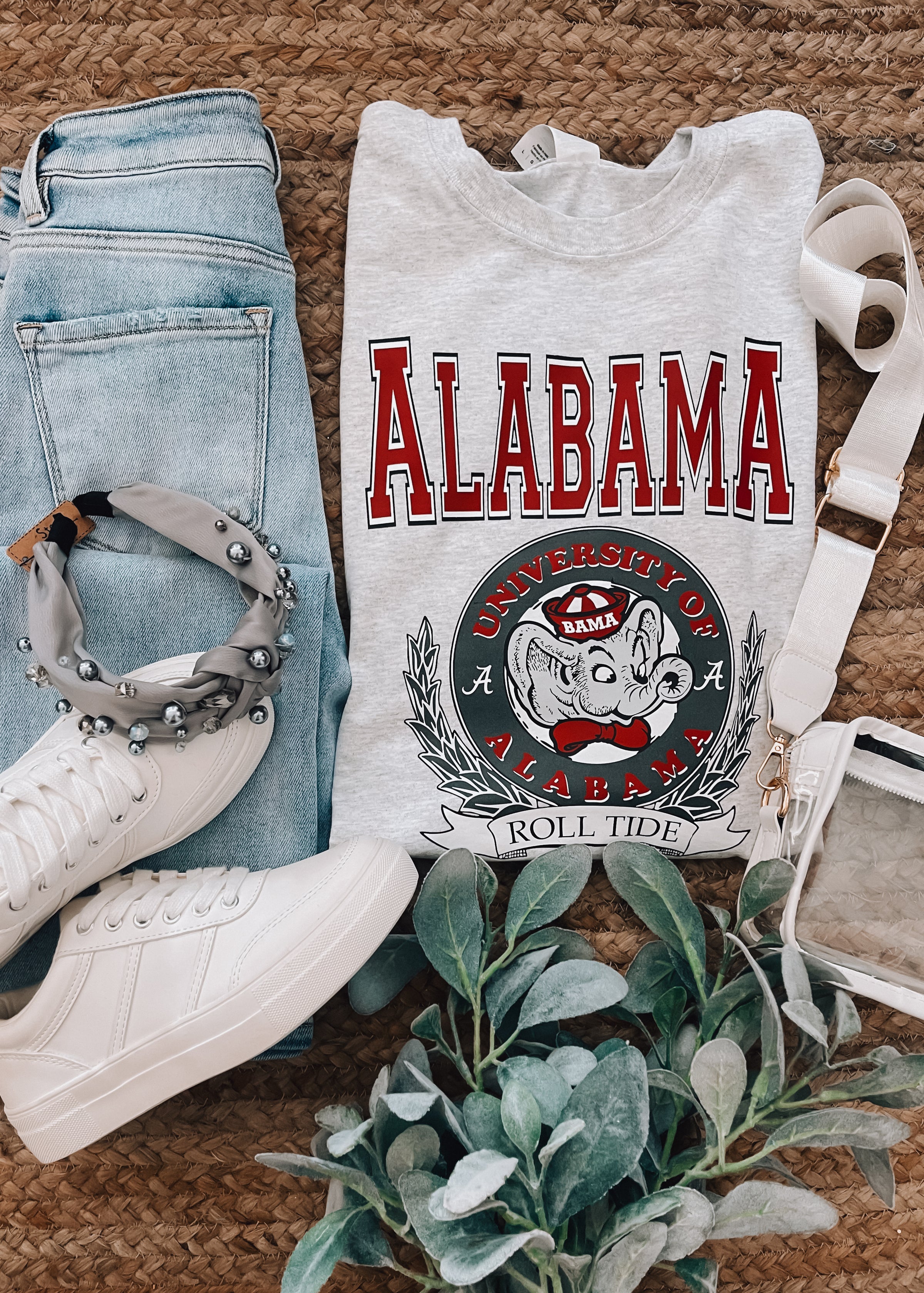 Alabama Vintage Team Graphic Tee (S-2XL)