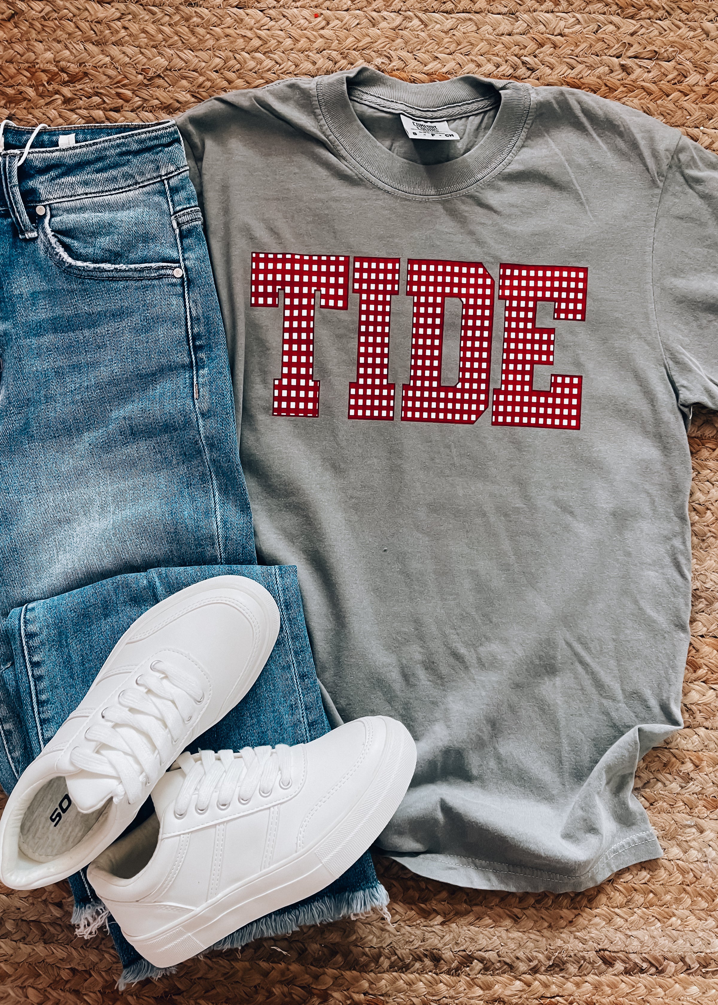 Tide Graphic Tee (S-2XL)