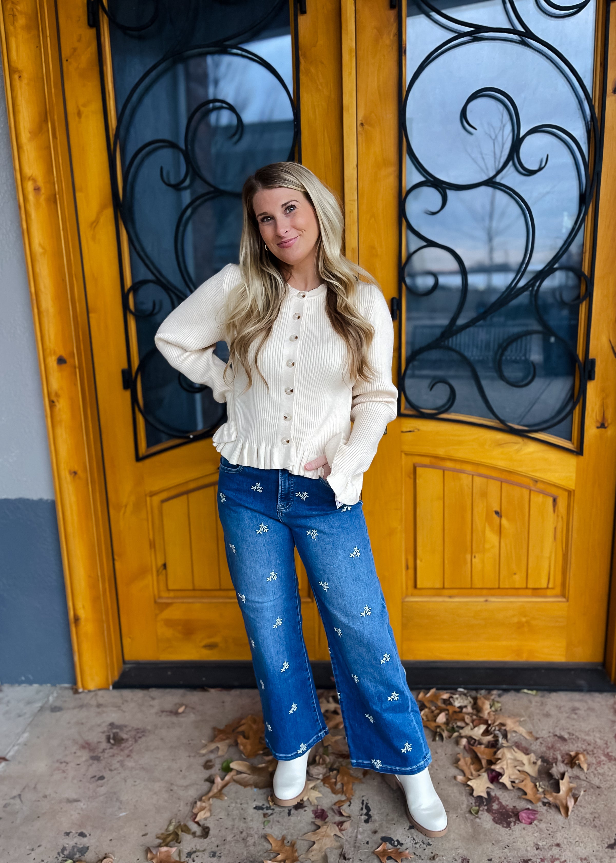 Petal Perspective Tummy Control Cropped Embroidered Risen Jeans