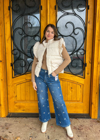 Petal Perspective Tummy Control Cropped Embroidered Risen Jeans