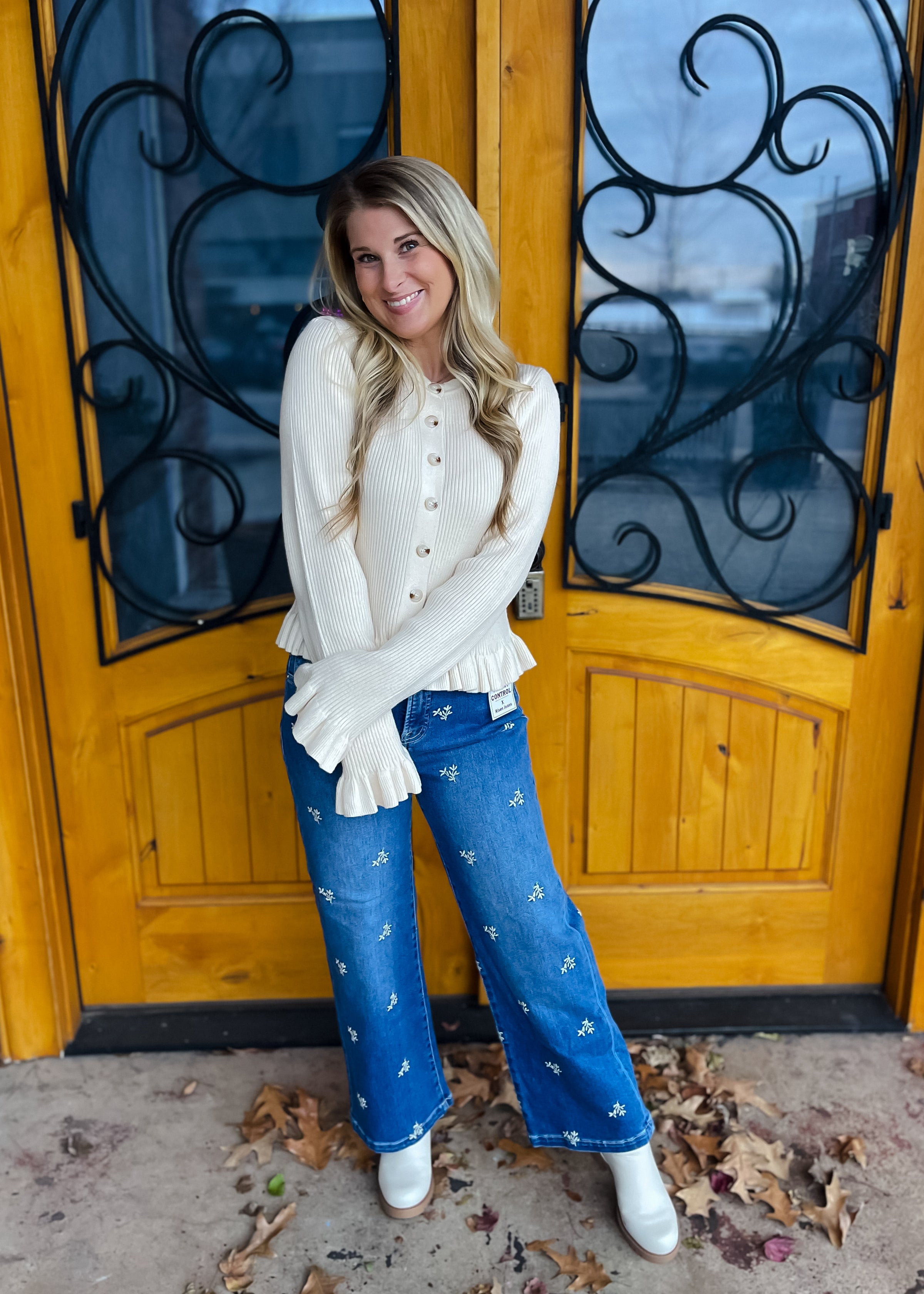 Petal Perspective Tummy Control Cropped Embroidered Risen Jeans