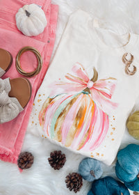 Chic Pumpkin Graphic Tee (S-2XL)