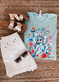 Statue Of Liberty Blowing Bubble Gum Graphic Tee (S-2XL)