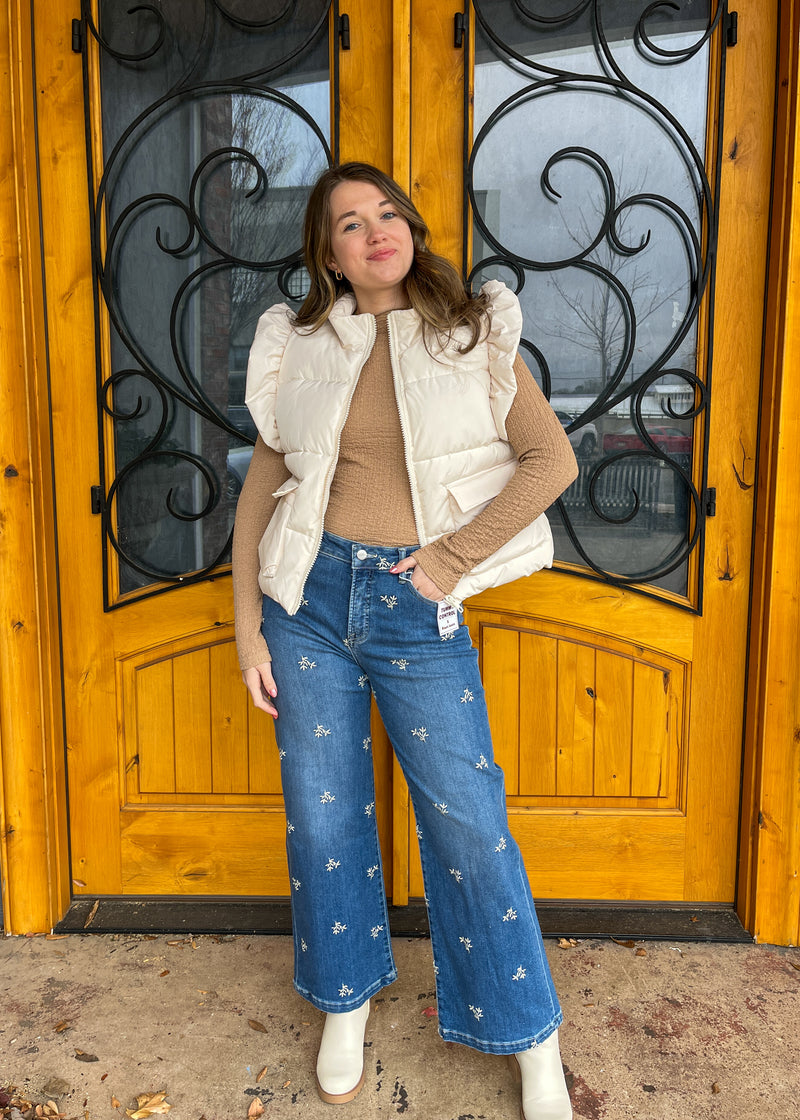 Petal Perspective Tummy Control Cropped Embroidered Risen Jeans