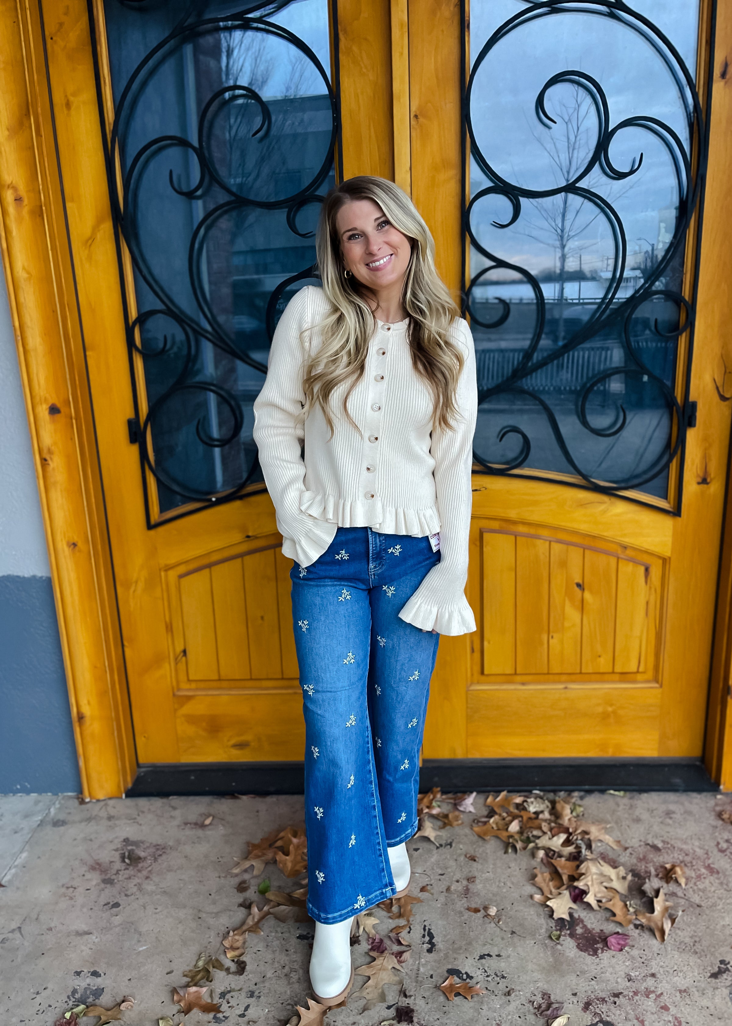 Petal Perspective Tummy Control Cropped Embroidered Risen Jeans