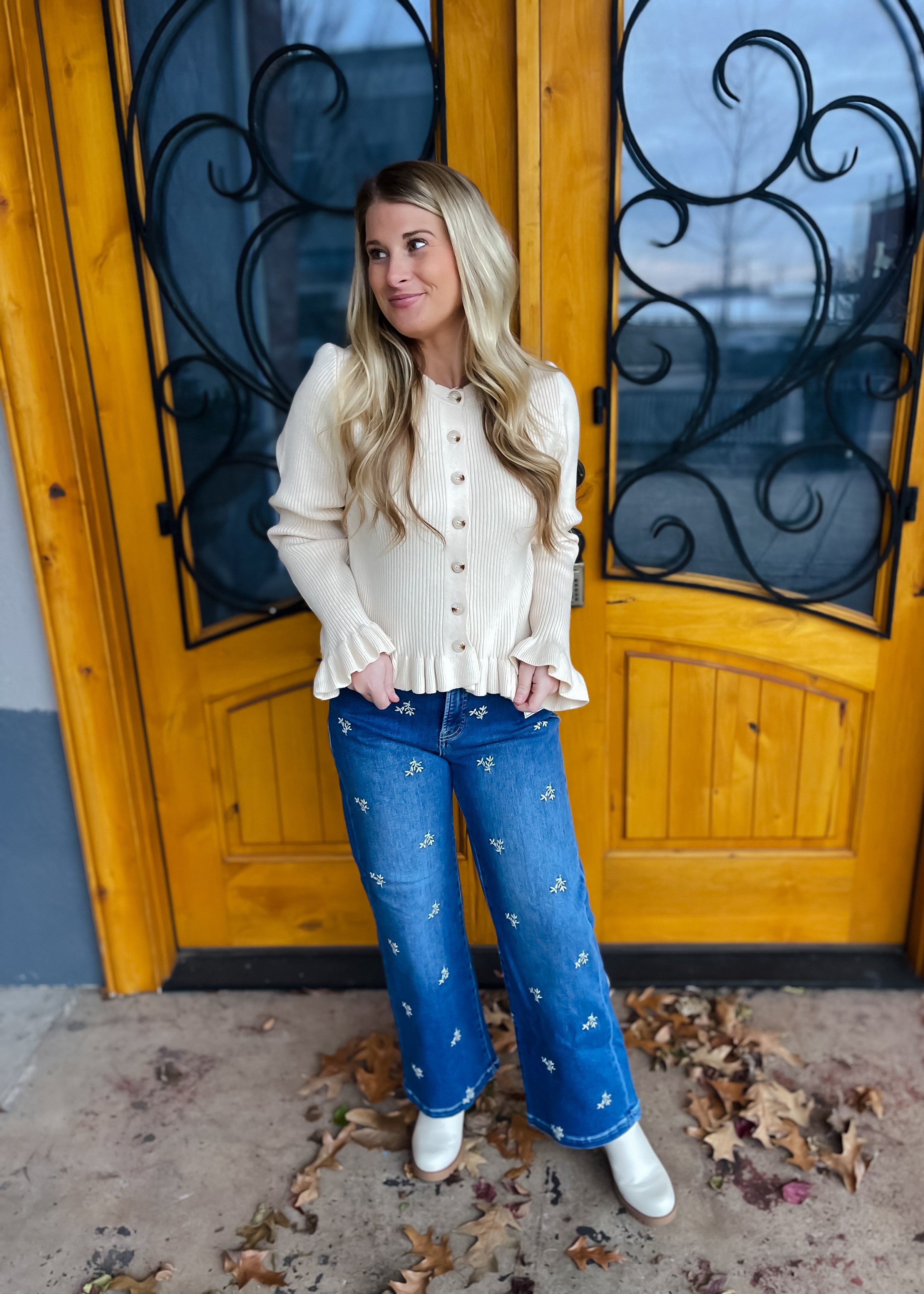 Petal Perspective Tummy Control Cropped Embroidered Risen Jeans