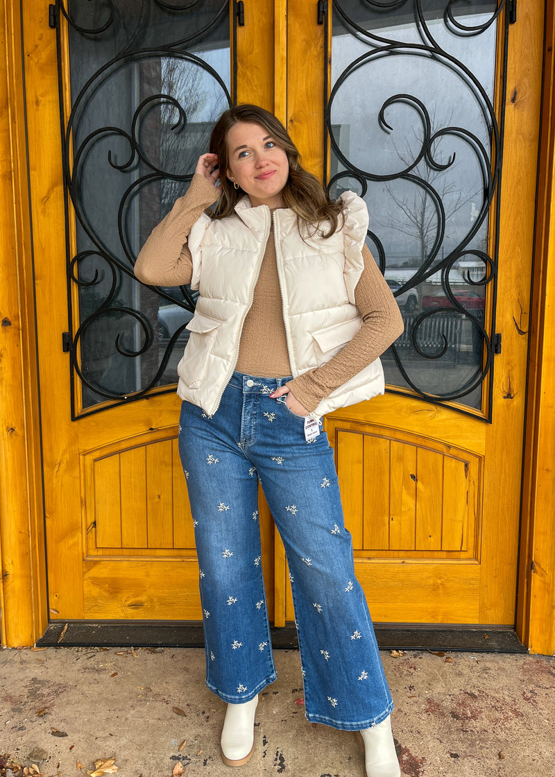 Petal Perspective Tummy Control Cropped Embroidered Risen Jeans