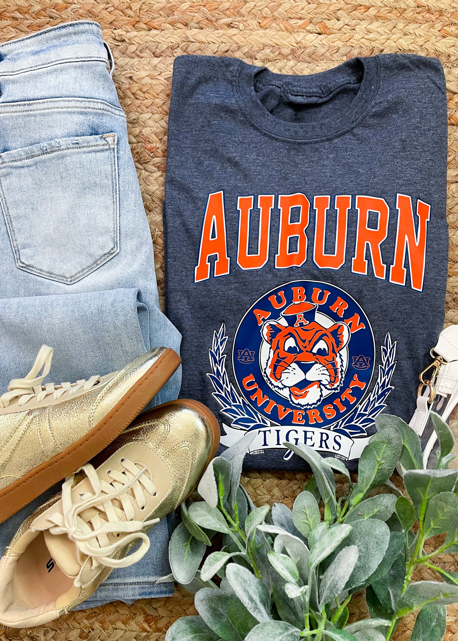 Auburn Vintage Team Graphic Tee (S-3XL)
