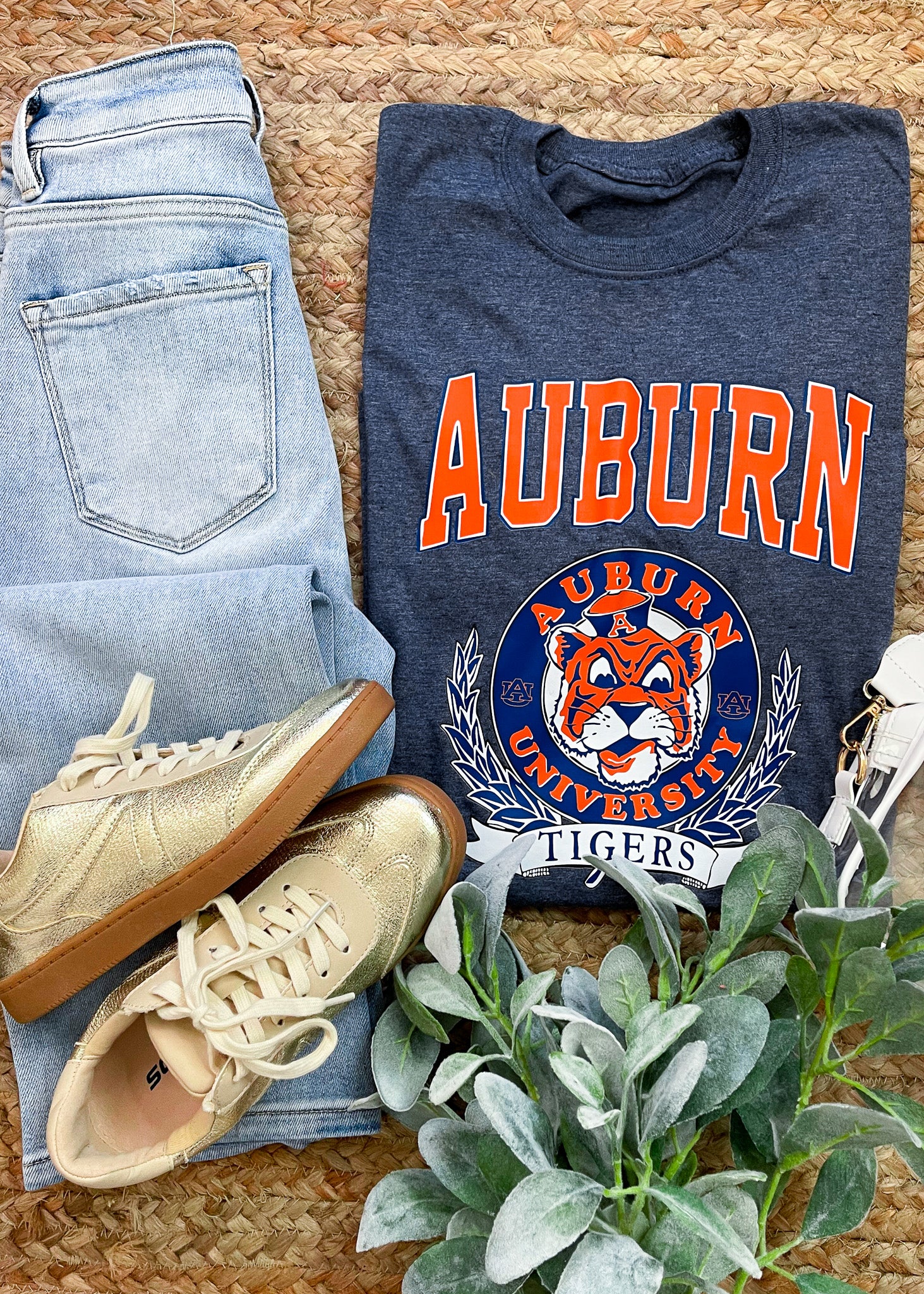 Auburn Vintage Team Graphic Tee (S-3XL)
