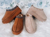 On Cloud Nine Slippers - Beige