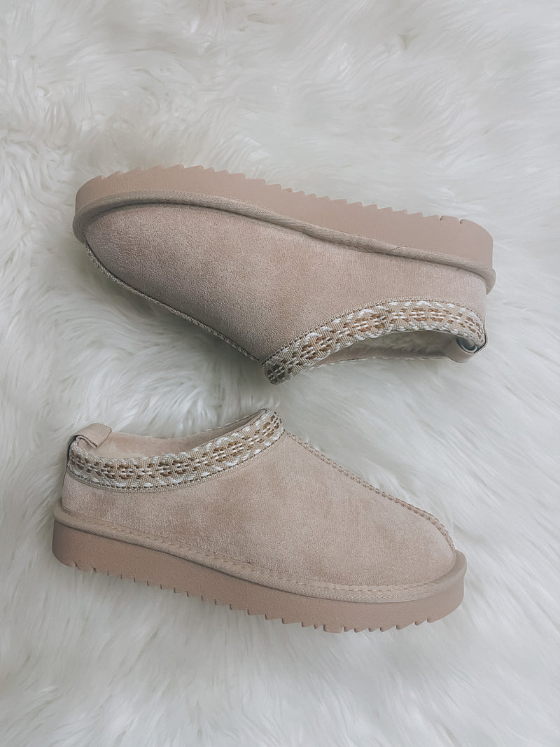 On Cloud Nine Slippers - Beige/Smaller Platform