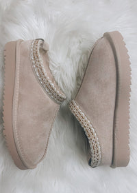 On Cloud Nine Slippers - Beige/Smaller Platform