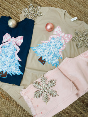 Preppy Chic Christmas Tree Graphic Tee (S-2XL)