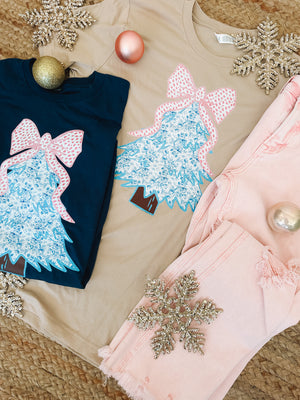 Preppy Chic Christmas Tree Graphic Tee (S-2XL)