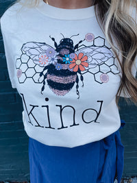 Bee Kind Graphic Tee (S-2XL)