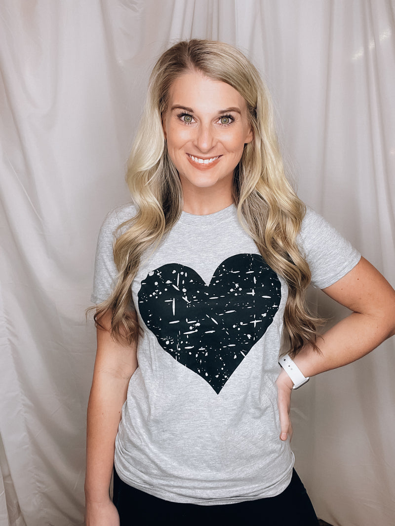 Distressed Heart Tee (XS-3XL)