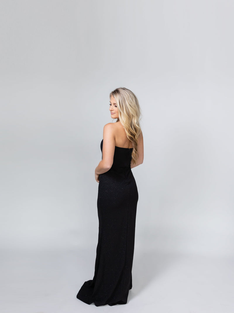 One Last Kiss Maxi Dress- Black