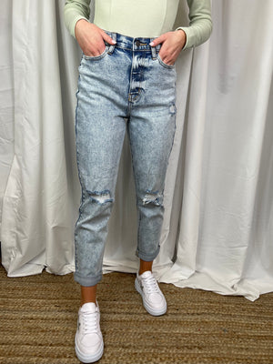 Bottoms feature a light acid wash look, front knee distressing, double rolled cuff detailing, functional pockets, high rise waist, mom jean fit and runs true to size   * Should be washed SEPERATELY in COLD water- HANG to dry 