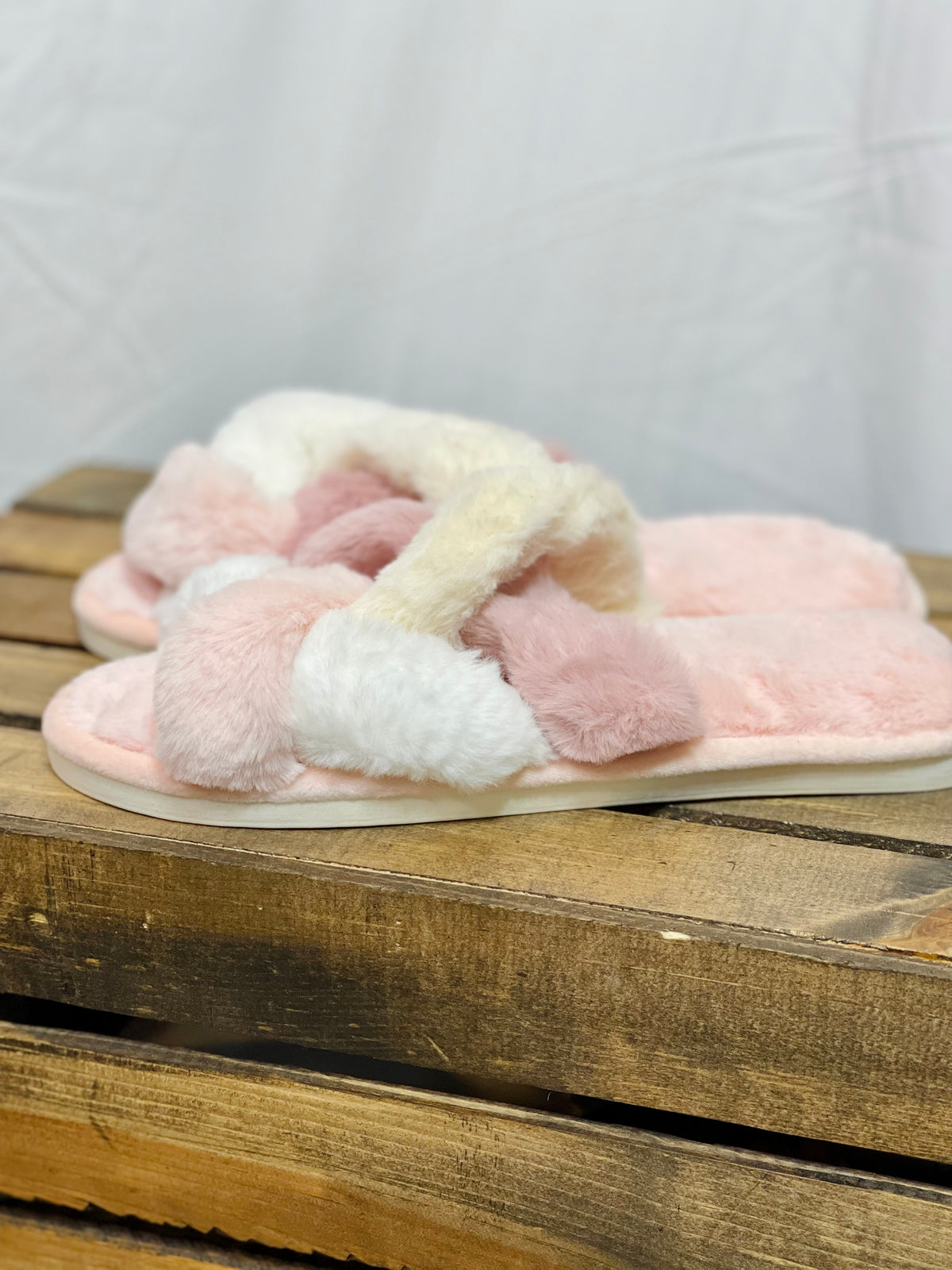 DESCRIPTION: Faux Fur Criss Cross Slippers - Rubber Sole  SIZING:  Small:5-6  Medium:7-8  Large:9-10