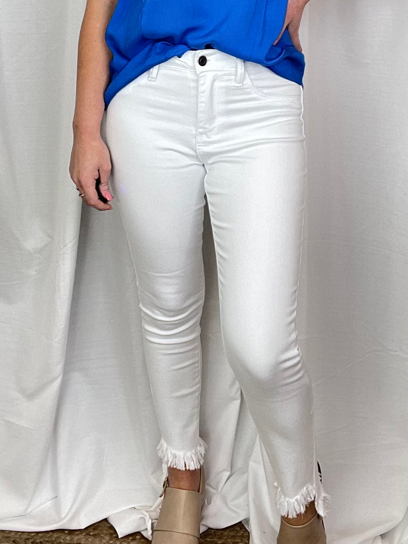 Bottoms feature a true white color, skinny fit, frayed hem, functional pockets, skinny leg fit and runs true to size! 