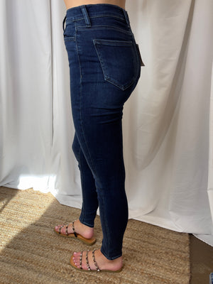 Our signature skinny jeans reengineered for those with an hourglass shape. The result? A narrower waist with a contoured band, a longer rise ( for a rounder booty), and a little extra room at the hips and thighs. Additionally equipped with five pockets, belt loops and a zip fly closure.      Import  Inseam: 28” Rise: 11”  Fabric Content: 57.1% Cotton 35.4% Modal 6.4% Polyester 1.1% Lycra