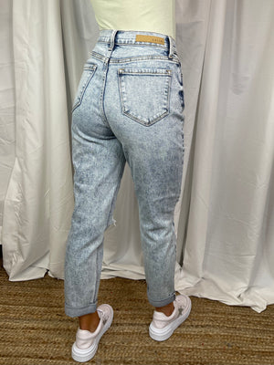 Bottoms feature a light acid wash look, front knee distressing, double rolled cuff detailing, functional pockets, high rise waist, mom jean fit and runs true to size   * Should be washed SEPERATELY in COLD water- HANG to dry 